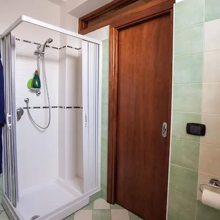 아파트 Erasippe *